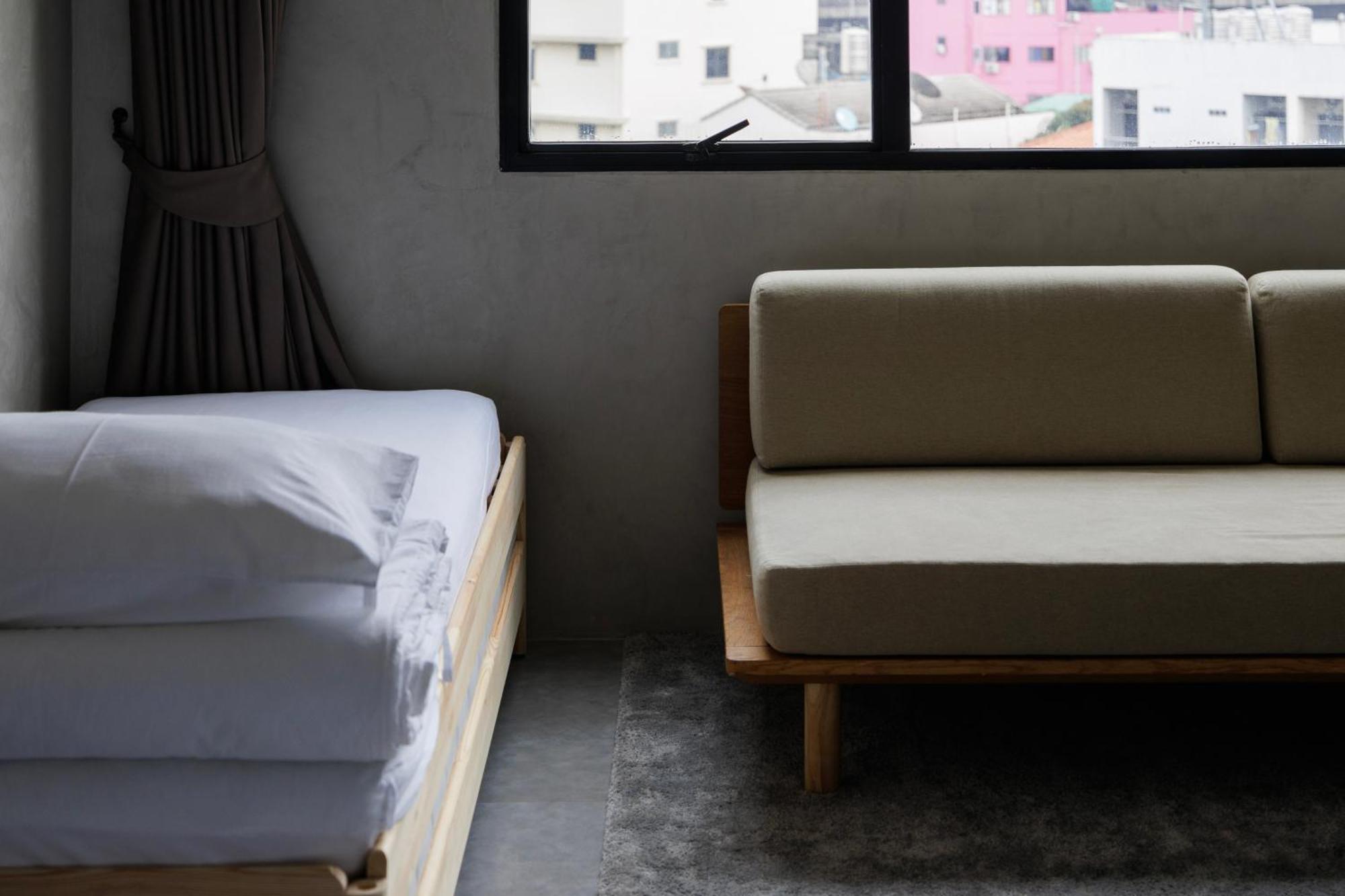 C'House Bangkok Hostel Exterior photo