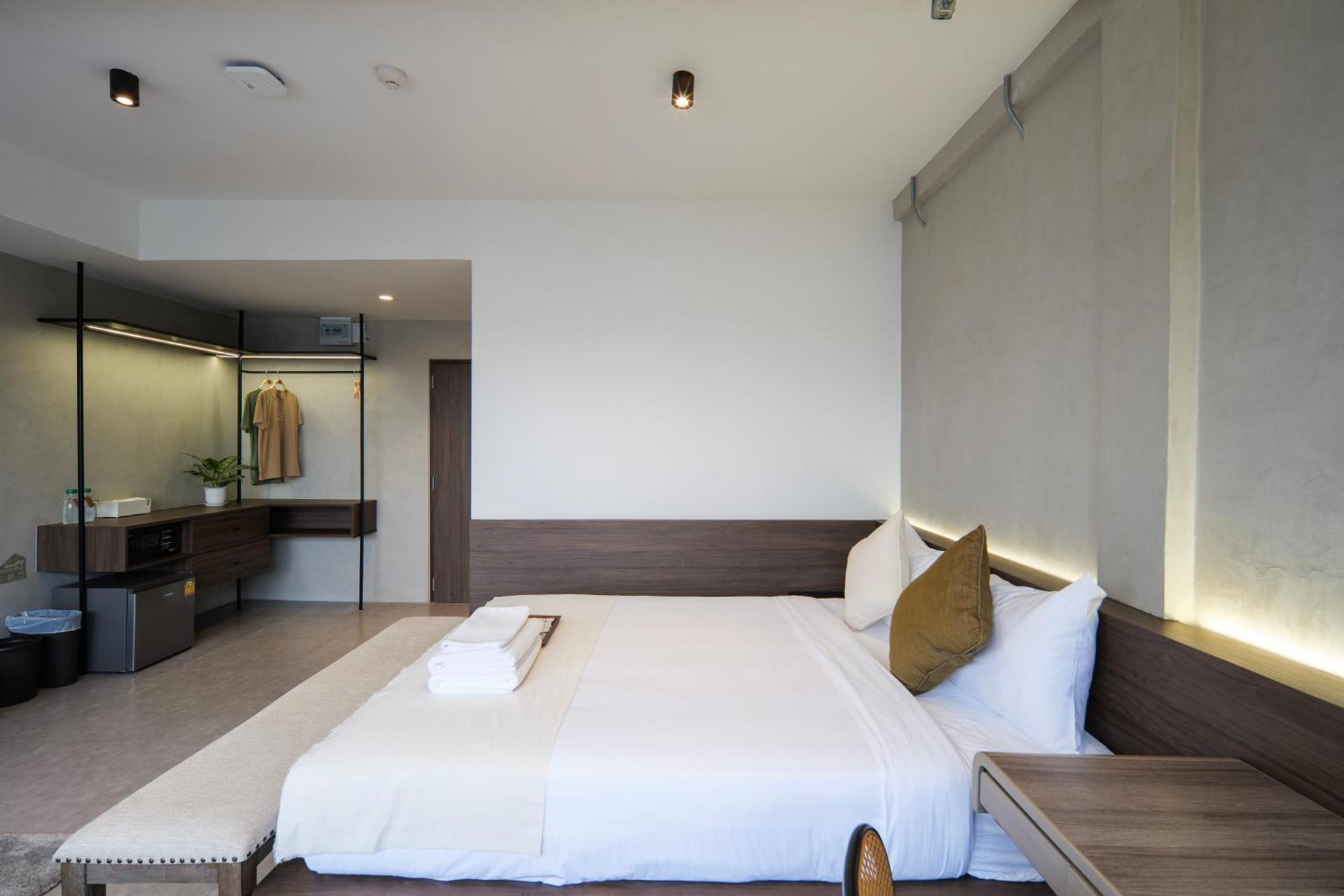 C'House Bangkok Hostel Exterior photo