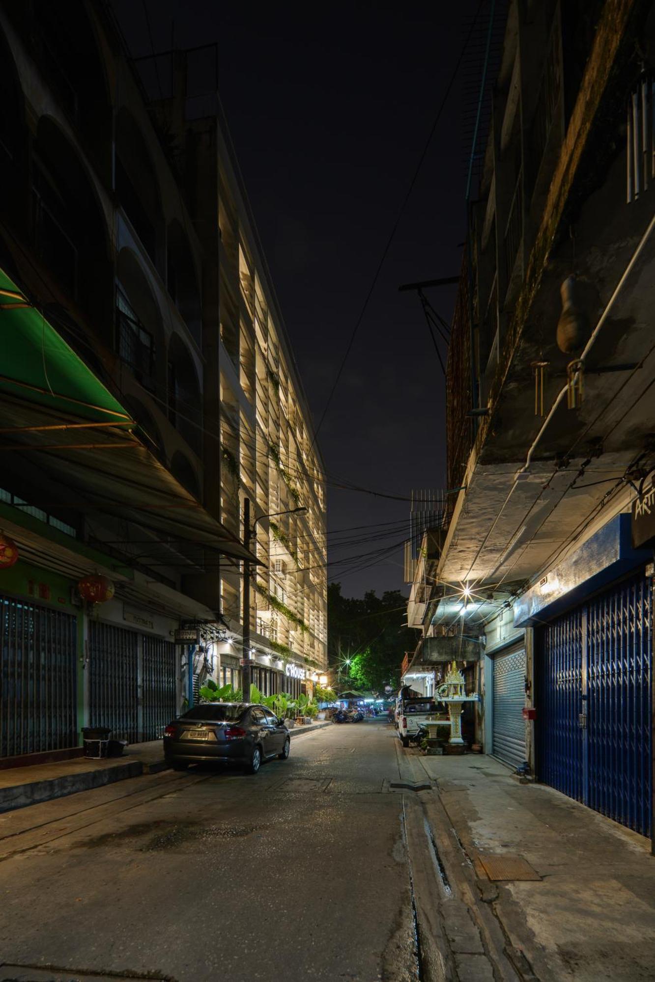 C'House Bangkok Hostel Exterior photo